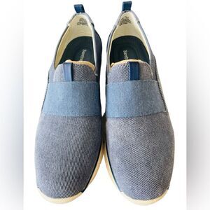 Baretraps Garner Wedge Slip-On, Chambray blue, size 7.5